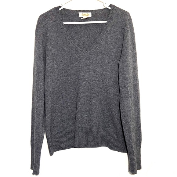 Peck & Peck Sweaters - Peck & Peck 100% Pure Cashmere V-Neck Sweater